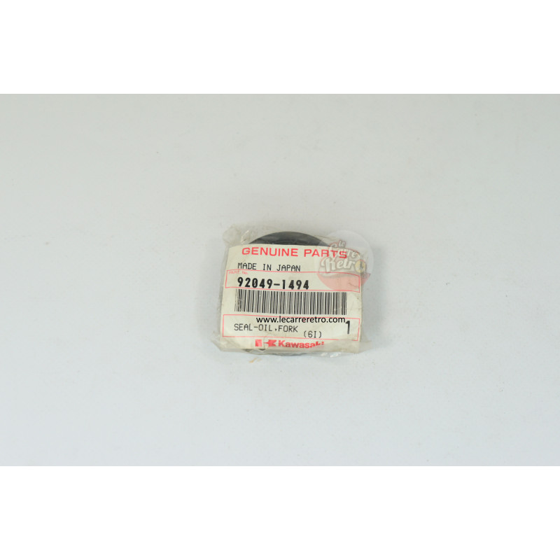 NEW KAWASAKI Z750 OIL SEAL